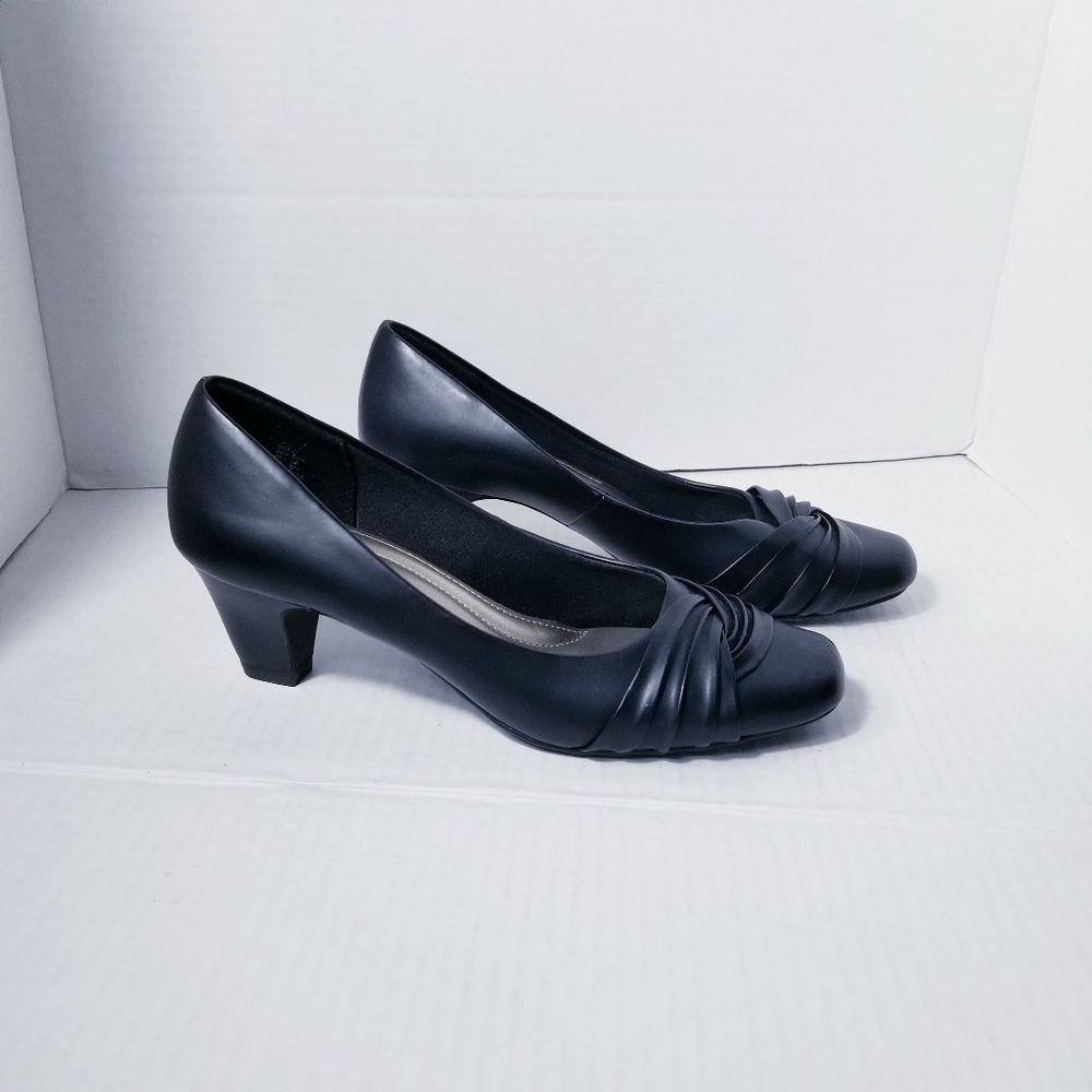COMFORT PLUS BY PREDICTIONS BLACK HEELS SIZE 7